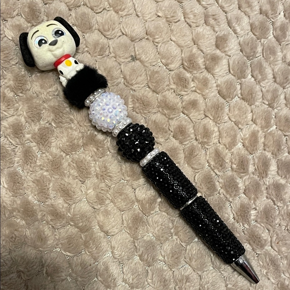 Adorable Black and White Beaded DOORABLES Pen